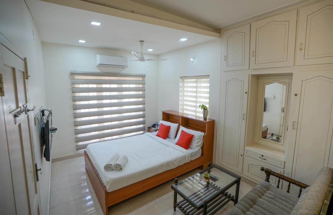 Adams Cottage Kochi Buitenkant foto