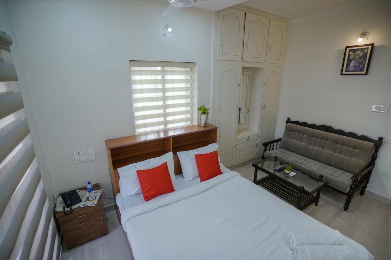 Adams Cottage Kochi Buitenkant foto
