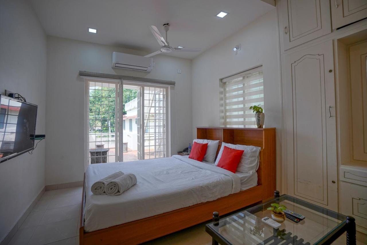 Adams Cottage Kochi Buitenkant foto